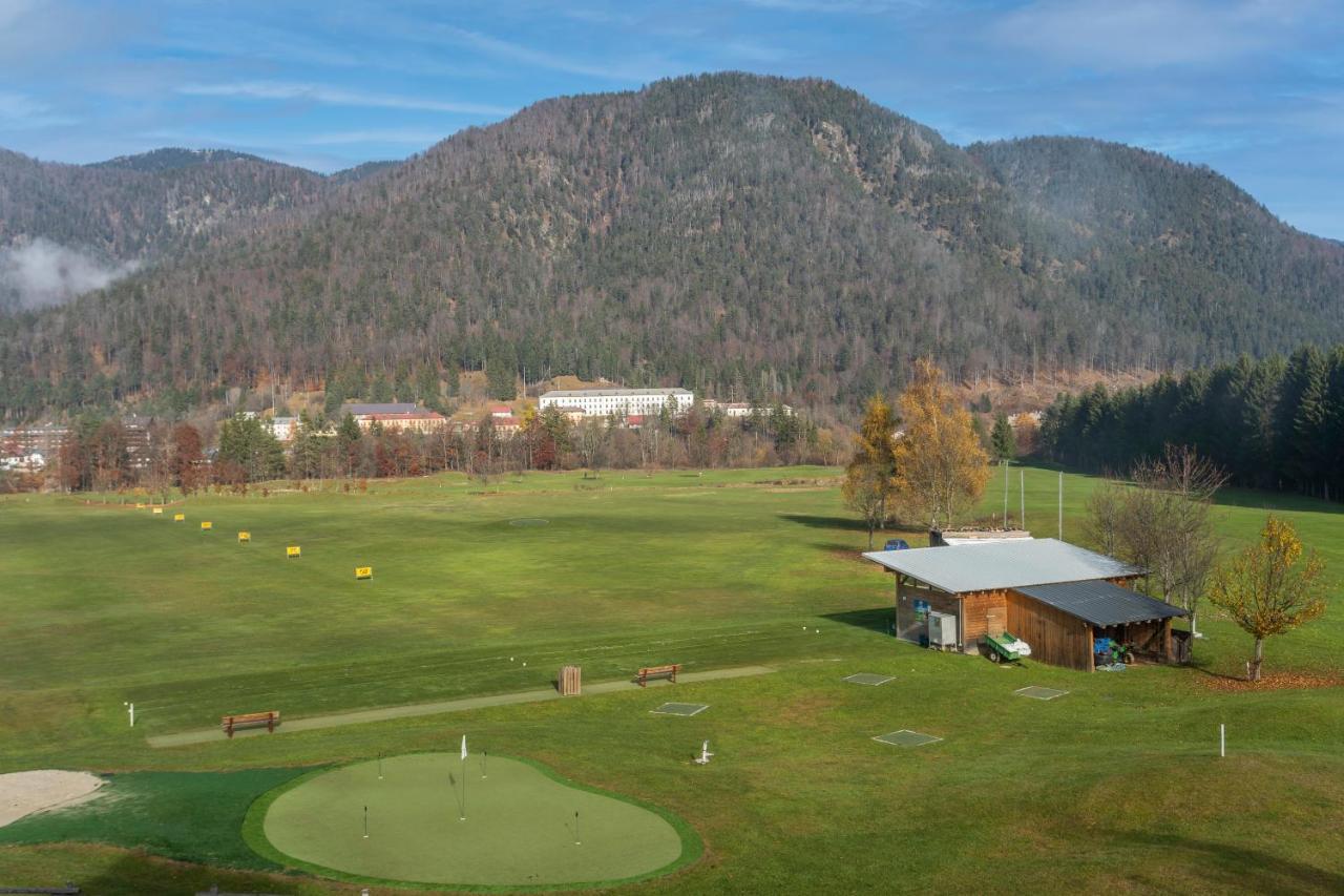 Golf View Apt With Parking And Mountain View! Apartment Tarvisio Luaran gambar